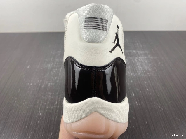 Reps TBkick AR0715-101 WMNS Jordan Air 11 Neapolitan 0704